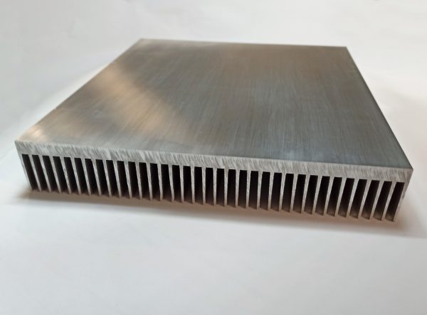 Großer SSPA Solid State Verstärker Kühlkörper K1 – Bild 4